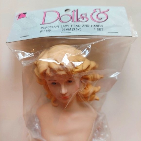 Vintage Porcelain Lady Head and Hands Set by Mangelsen's 3 3/4" Original package - Picture 2 of 13